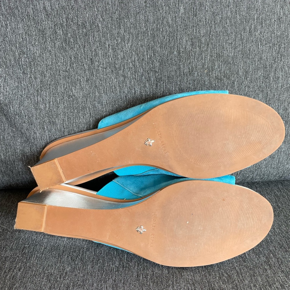 Judith Ripka sandals Jaime size 11 sky blue suede silver wedge Christmas cruise - Picture 6 of 6